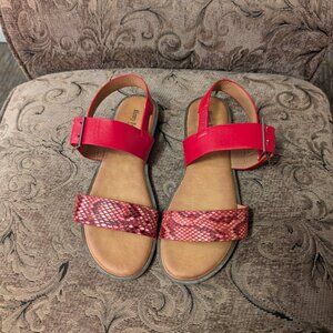EUC Like new Henry Ferrera sandals with silver buckle SZ 8.5/39